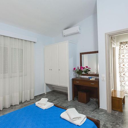 Remvi Hotel - Apartments Stoúpa エクステリア 写真
