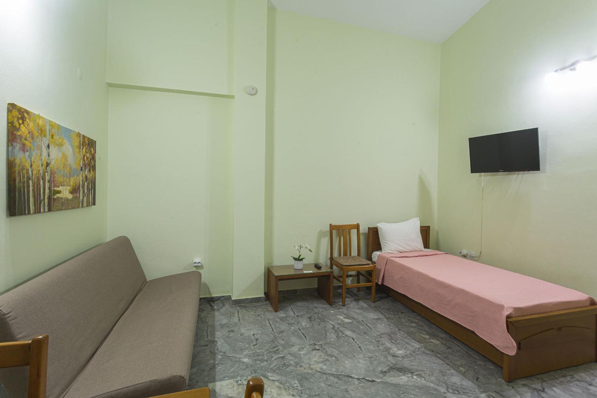 Remvi Hotel - Apartments Stoúpa エクステリア 写真
