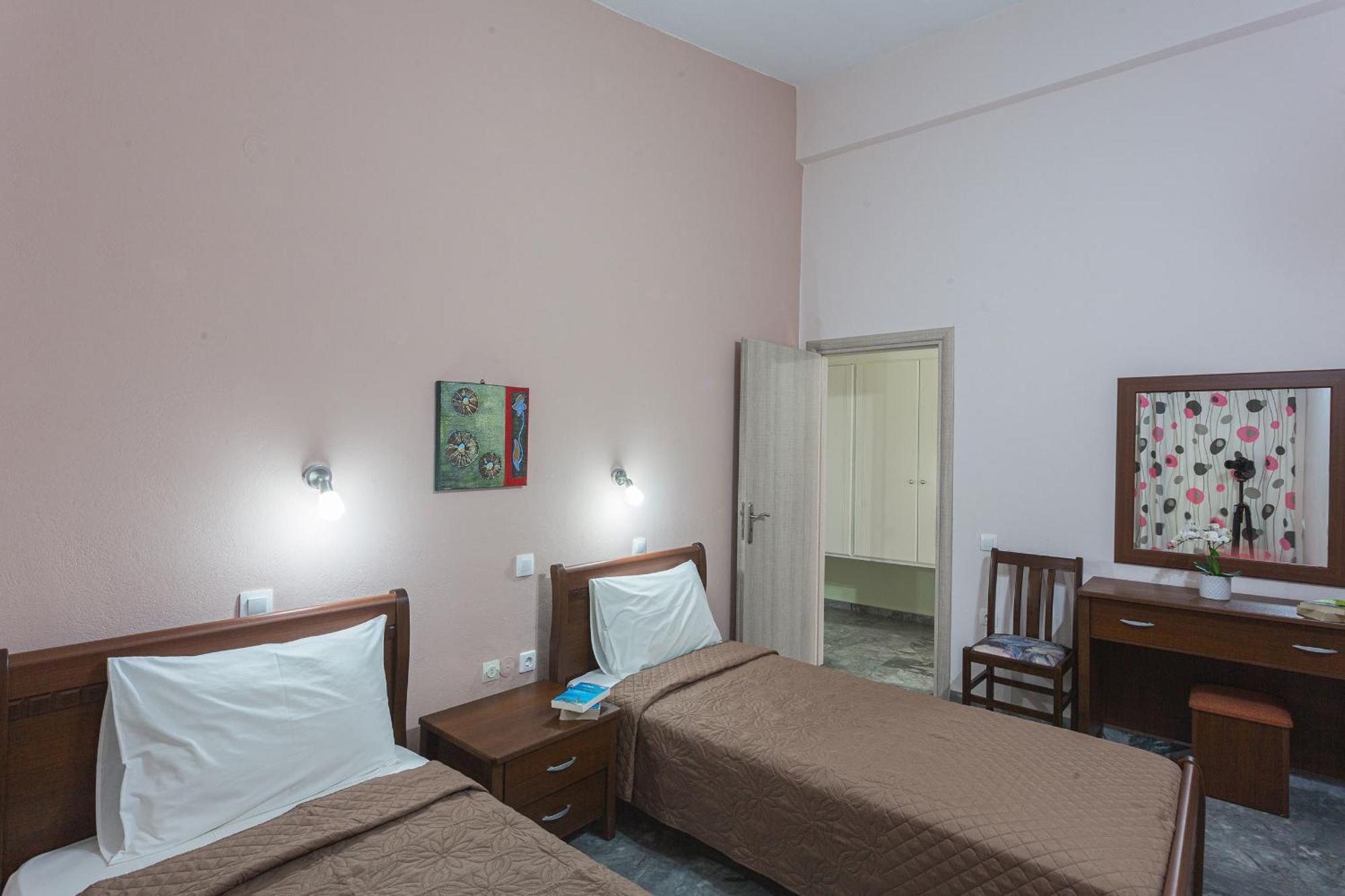 Remvi Hotel - Apartments Stoúpa 部屋 写真